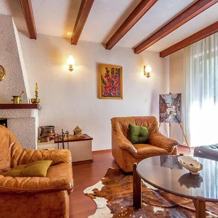 Quaint In With Terrace Holiday home *